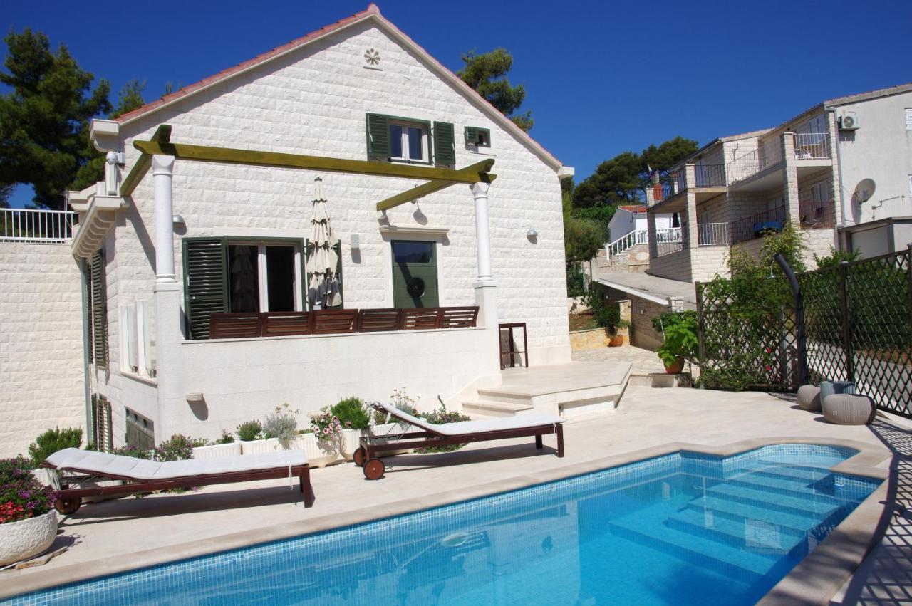 Holiday Home Nevista Sumartin Esterno foto