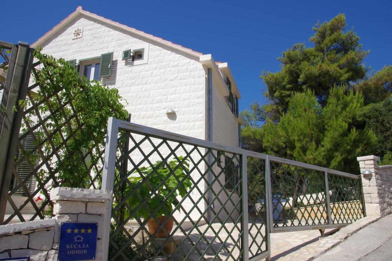 Holiday Home Nevista Sumartin Esterno foto