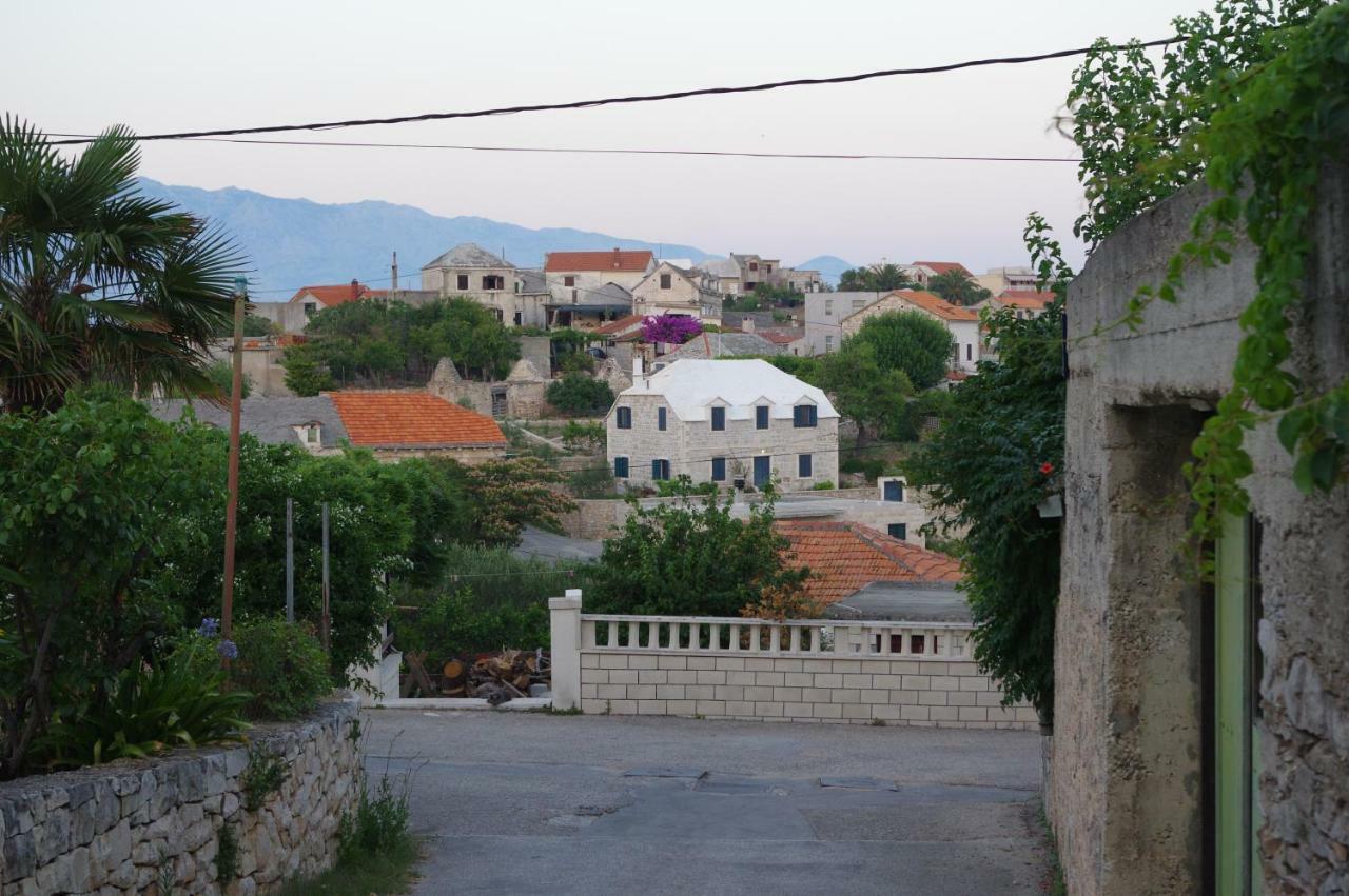 Holiday Home Nevista Sumartin Esterno foto