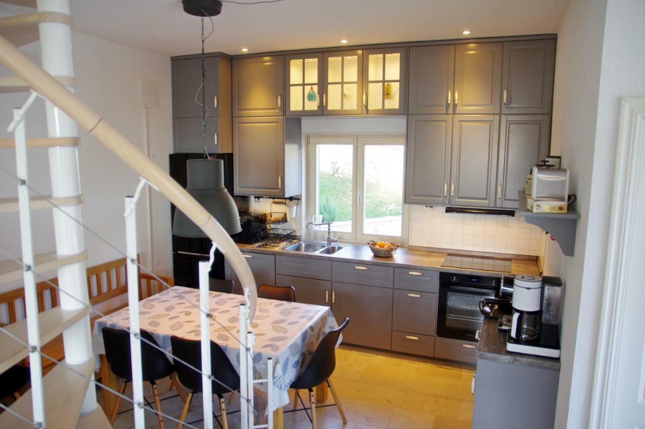 Holiday Home Nevista Sumartin Esterno foto