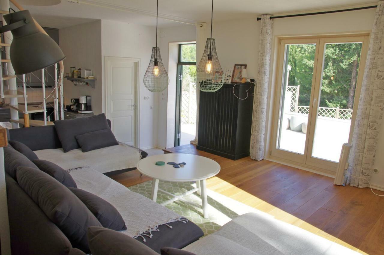 Holiday Home Nevista Sumartin Esterno foto